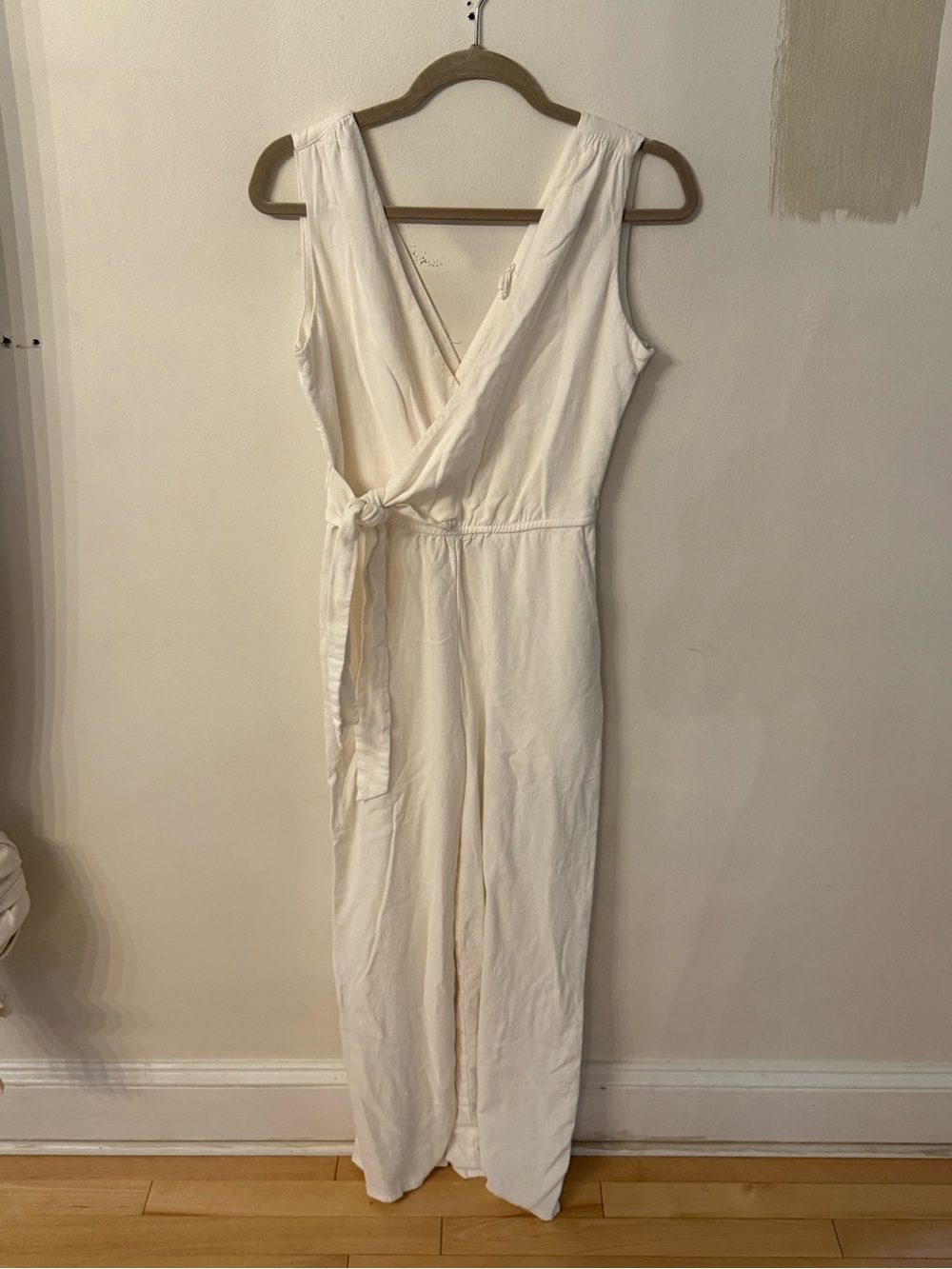 Splendid Cream Sleeveless Wrap Jumpsuit with Tie Waist
